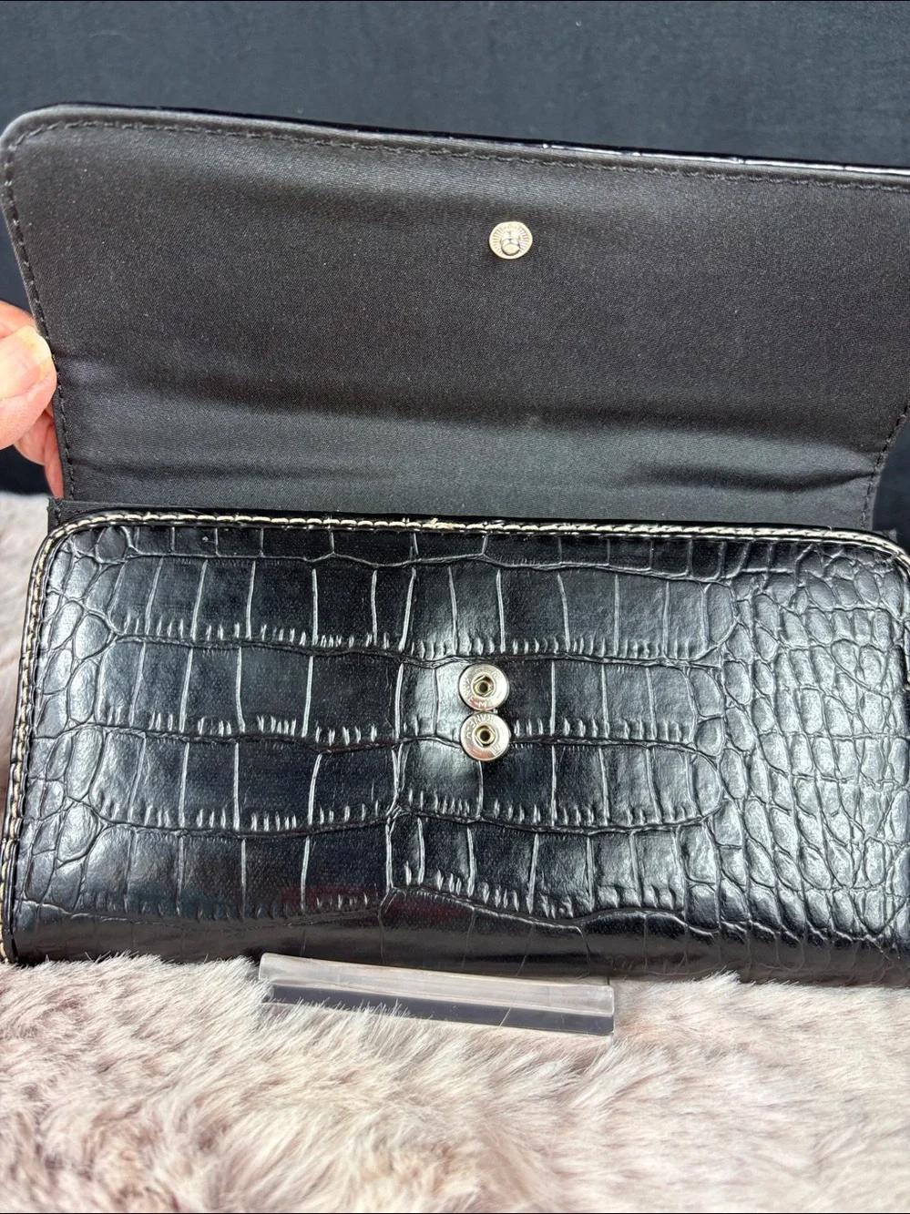 Liz & Co. Black Crocodile Embossed Checkbook Wallet Classic Stitching NWT